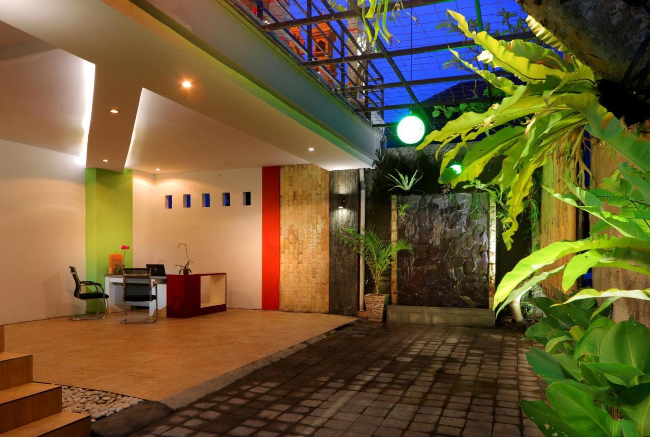 Valomia Guest House Denpasar Exteriör bild